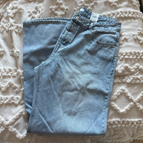H&M Bleeker Jeans - Picture 5 of 9